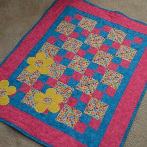 Pop of Flower Baby Quilt