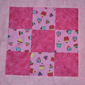 Cupcake Baby Quilt image 3