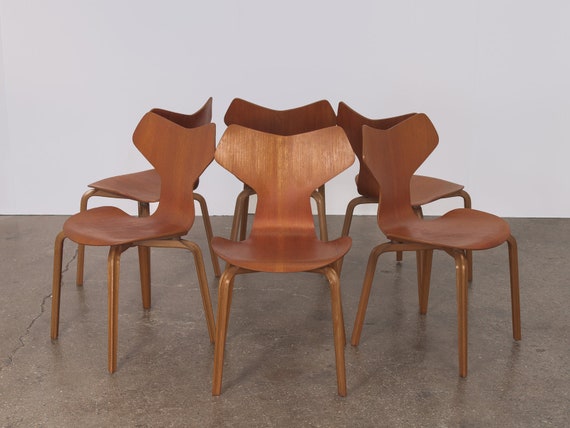 Set of Six Arne Jacobsen Grand Prix Chairs Set of Six Arne Jacobsen Grand Prix Chairs