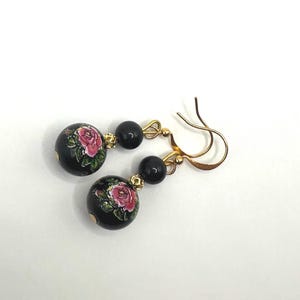 Orecchini con perline Tensha - neri e rosa