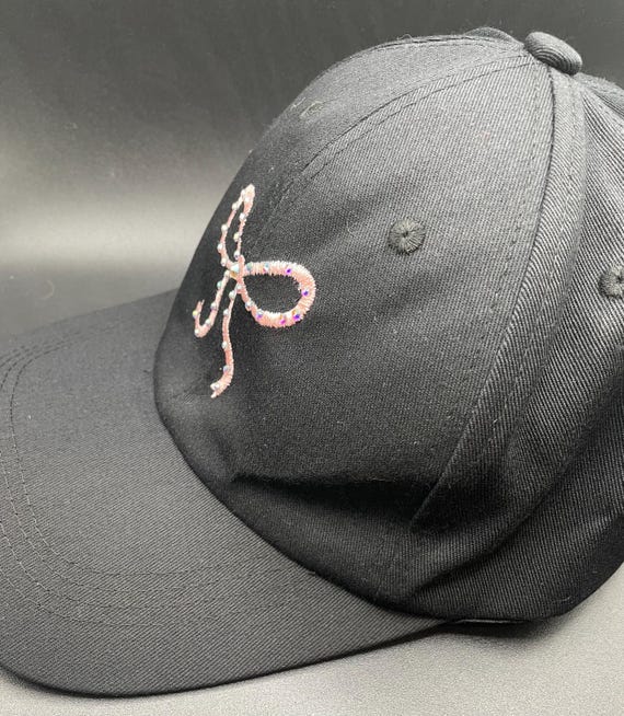 Black and Pink Bow Embroidered Cap a black baseball cap featuring a pink bow embroidery - Temu main image 4
