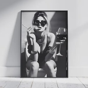 Black and White, Girl On Toilet Wall Art, Woman On Toilet, Toilet Print, Funny Bathroom Art, Retro Wall Decor