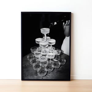Vintage Retro Champagner Gläser Druck, schwarz und weiß, digitaler Download für Cocktail Wandkunst, Barwagen Druck, stilvolles Wohndekor