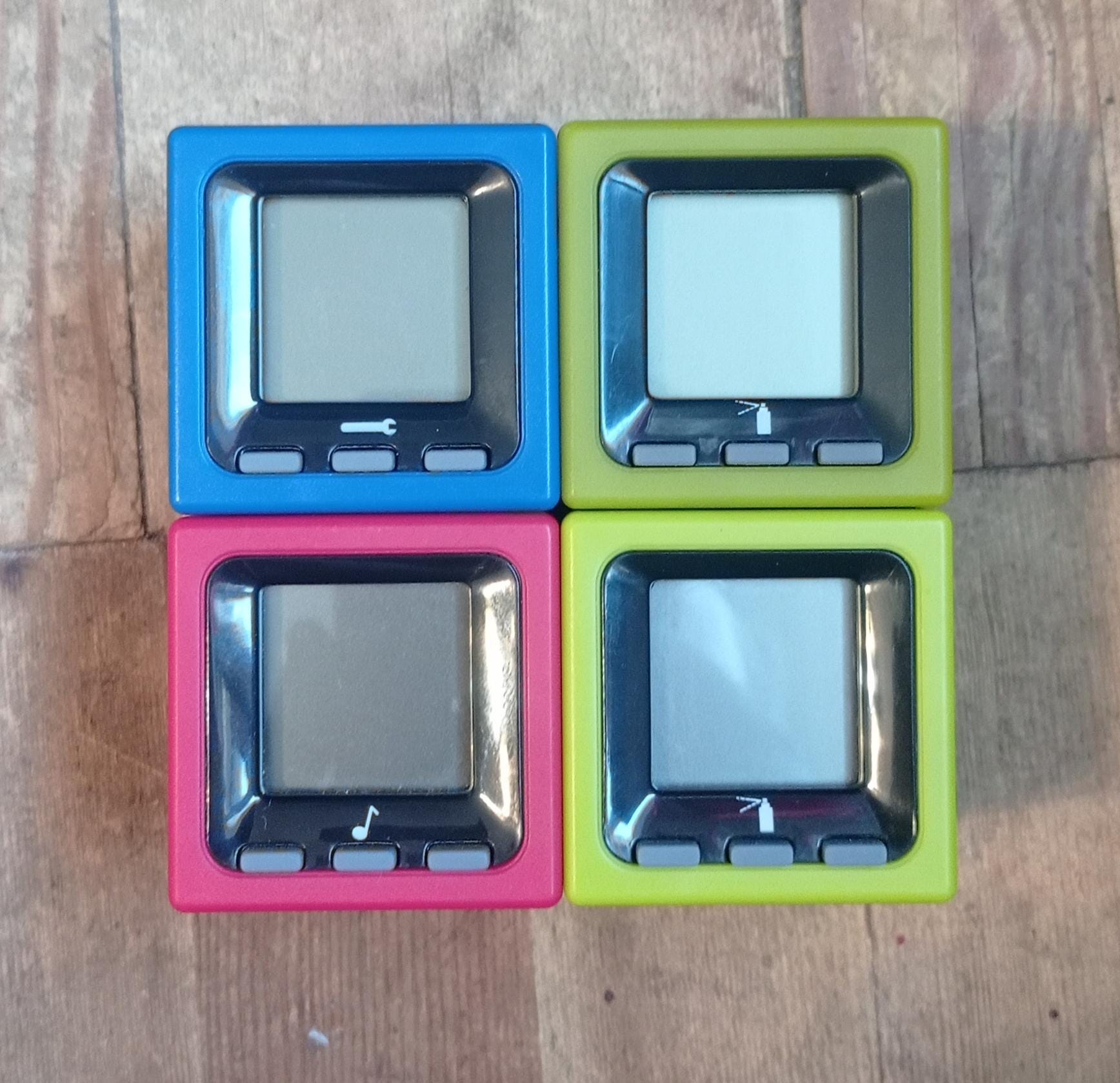 Vintage Cube World Radica Games – Collectible Interactive Stickman