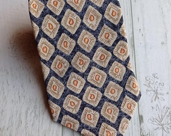 Vintage zijden Winterthur-stropdas – klassiek blauw en beige met vuurmotief – elegant herenaccessoire – perfect cadeau voor liefhebbers van vintage, verzamelaars