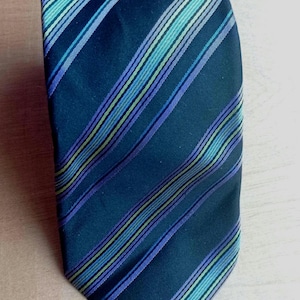 Ted Baker Endurance Silk Necktie – Bold Striped Pattern in Blue, Purple-Green – 100 Silk – Made in Italy – Bright & Stylish