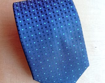 Vintage Hugo Boss Silk Tie – Made in Italy – Blue Woven Geometric Pattern – Luxury Designer Necktie for Men