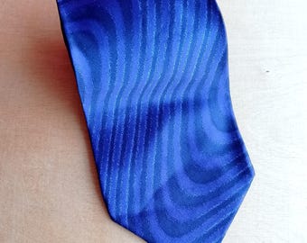 ヴィンテージ ヒューゴボス パープルシルクネクタイ – 上品なパープル