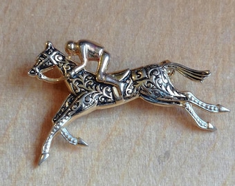 バーバリー・オブ・ロンドン 馬上の騎士 ファーストロゴ ピンブローチ