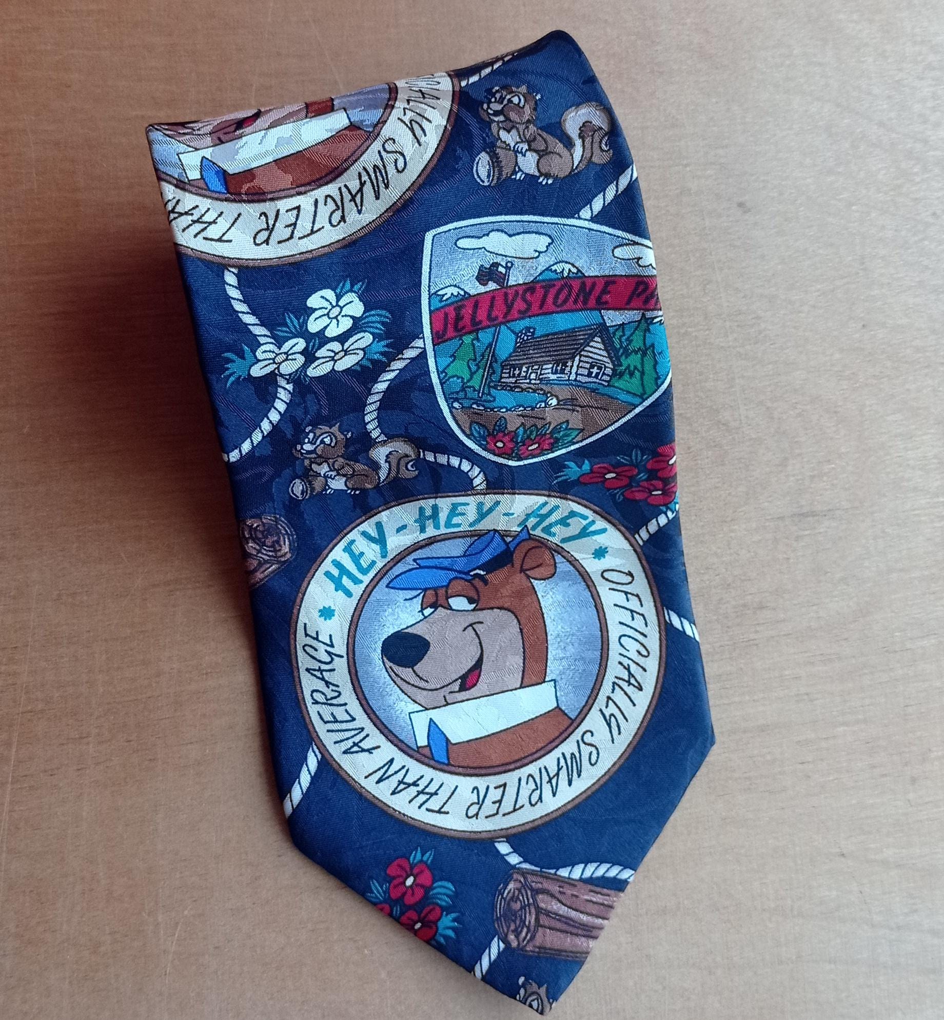 Vintage Yogi Bear Silk Tie,hanna-barbera – Made in Italy