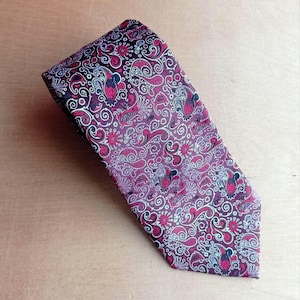 Vintage Slaters Silk Tie — Elegant Burgundy Paisley Necktie with Intricate Embroidery, Retro Formal Accessory, Bold Statement Wear