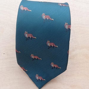 Vintage Green Tie with Fox Pattern | Handmade Animal Print Necktie | Unique Gift for Nature and Wildlife Lovers | Fun Novelty Tie for Him |