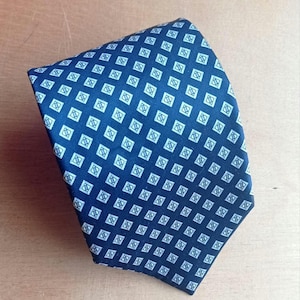 Vintage Marco Laurenti Silk Necktie – Classic Diamond Pattern in Navy Blue – Made in Italy – Luxurious and Timeless Formal Accessory