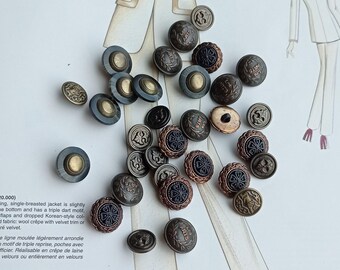 Set di 31 bottoni decorativi vintage in vari stili di metallo, articoli da collezione per cucito e artigianato