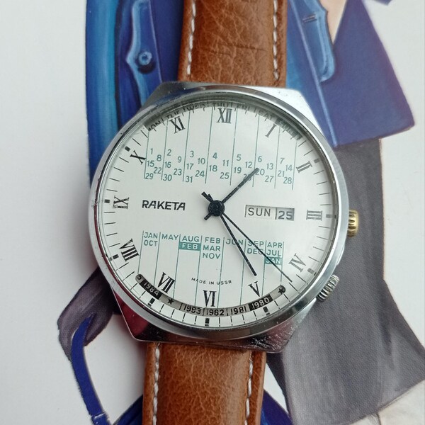 Vintage Raketa-horloge met eeuwigdurende kalender: mechanisch verzamelobject uit de USSR
