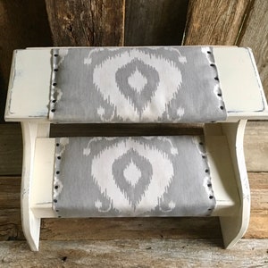 Bed steps white farmhouse distressed finish with gray fabric for pets or people customizable image 4