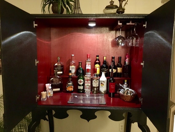 Red liquor cabinet hotsell