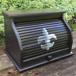 Bread box dark with light gray fleur de lis hand painted on front bread bin