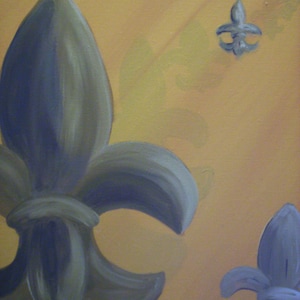 Fleur de lis painted to the side with faded fluer de lis in background