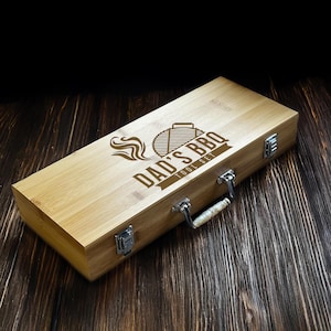 Coffret et outils de barbecue personnalisés en bambou, étui à ustensiles de barbecue gravé personnalisé, maître du grill, cadeau pour lui, papa, cadeau de barbecue de pendaison de crémaillère