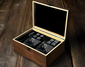 Personalized Whiskey Glass Gift Set with Engraved Pine Box - Custom Bourbon Glasses - Groomsmen, Father’s Day, Anniversary, Retirement