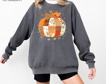 Patchwork Pumpkin Crewneck, Floral Pumpkin Sweatshirt, Pumpkin Patch Sweatshirt, Patchwork Pumpkin, Pumpkin Season Shirt, Floral Fall Gift
