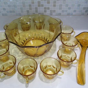 Vintage Hazel Atlas Braunglas Bowle Set mit 12 Punch Cups & Schöpfkelle