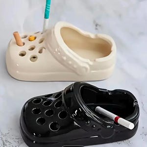 Croc ashtrays