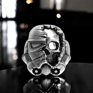 Anillo de soldado espacial de plata esterlina: joyería de casco de motociclista de ciencia ficción