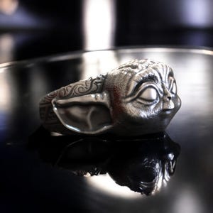 Sterling Silver Alien Head Ring: Sci-Fi Jewelry Gift