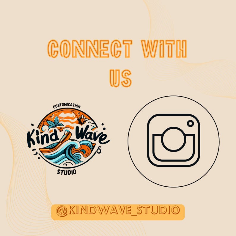 Op de afbeelding: Maak contact met Kind Wave Studio op Instagram. Het logo toont een gestileerde golf met een palmboom en de tekst "Kind Wave Studio" in een cirkel met het woord "Customization" boven de cirkel. Het Instagram-logo is een zwarte omtrek van een camera met een cirkel erin.