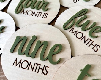 Personalized Baby Milestone Signs | Wooden Discs with Acrylic Numbers
