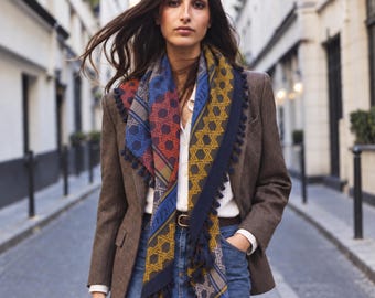 Sudra Jewish Scarf: Jacquard-Woven Fabric with Tassel