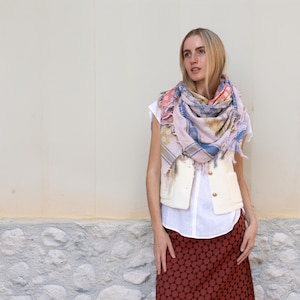 Sudra Jewish Scarf: Multi Pink Fringe, Woven B&#39;nai Israel Chai