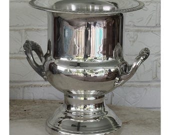 Cubitera vintage Leonard plateada con forma de trofeo para champán y vino.