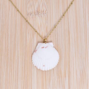 Scallop Shell Jewelry, Handmade Seashell Necklace, Boho Beach Jewelry, Ocean-Inspired Gift, Coastal Style, Shell Jewelry, 30A Souvenir