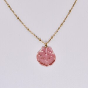 Joyería de concha de vieira, collar de conchas hecho a mano, joyería bohemia de playa, regalo inspirado en el océano, estilo costero, joyería de concha, recuerdo 30A