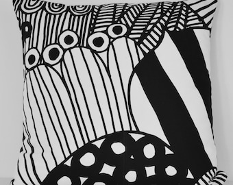 Black| White| Marimekko Pillow Cover | Garden Pillow| Urban Blooms | Siirtolapuutarha Pattern | Solid Black- 18"x18" (45x45cm)
