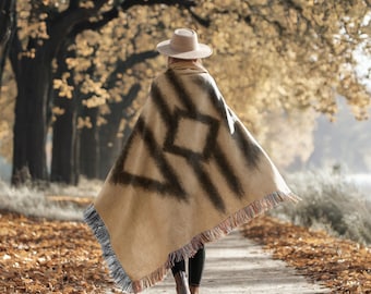Rustic Woven Blanket, Southwestern Tribal Throw, Geometric Pattern, Cozy Boho Home Decor, Handcrafted Style Throw