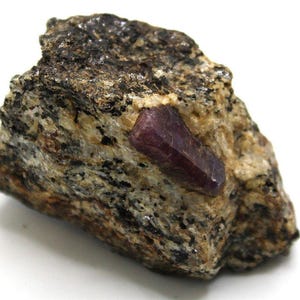 Natural Ruby Crystals in Quartz and Calcite with Mica - Origin: Burma