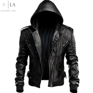 Könnte beinhalten: Eine schwarze Kapuzenjacke mit Frontreißverschluss, gerippten Bündchen und Schulterklappen. Die Jacke verfügt über Brusttaschen mit Reißverschluss und seitliche Taillengurte. Der Text LA LEATHER ARC ist oben links im Bild aufgedruckt.