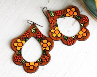 Hippie Daisy Leather Earrings - Warm colors - Red, orange and yellow frilly retro teardrop earrings made to order by Mesa Dreams