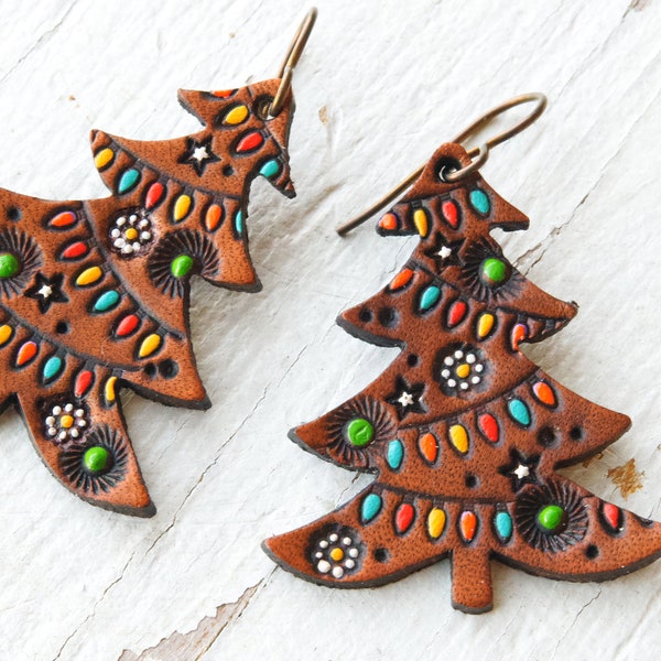 Handmade Christmas Tree Leather Earrings - Holiday style - Mesa Dreams