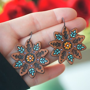 Daisy Mandala Leather Earrings: Handcrafted Turquoise Wildflower Design