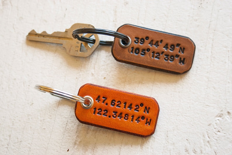 Llavero de cuero personalizado con coordenadas GPS, regalo de aniversario imagen 3