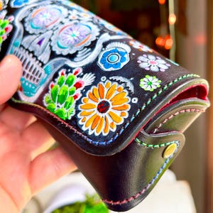 Brillenetui - Leder-Sonnenbrillenhalter - Handmade Sugar Skull Brillenetui