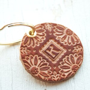Leather Keychain - Sunflower and Monogram - Rustic Woodland Finger key fob - Vintage style - Personalized