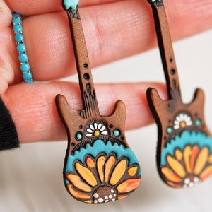 Jolene Sunflower Leather Electric Guitar Earrings Bild 3