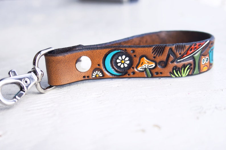 Leather Key Ring Mushrooms, Owls, Daisies and Moons Turquoise Crescent Daisy Celestial Custom Personalized Fingerloop fob Keychain immagine 3