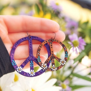 Daisy Peace Sign Leather Earrings Hippie Flower Power dangles Hippy colorful and handpainted by Mesa Dreams image 3